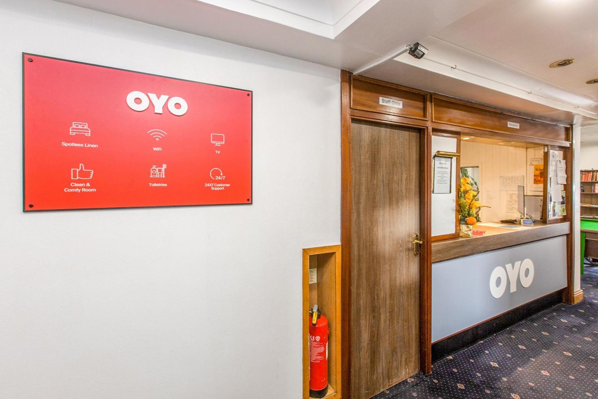 Oyo Stade Court Hotel Hythe  Exterior foto