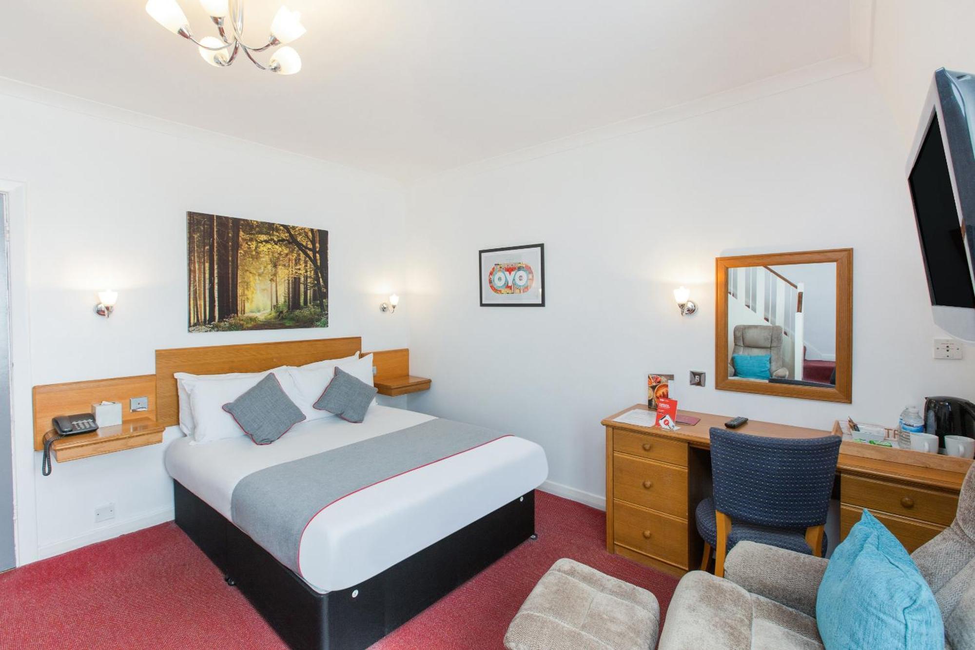 Oyo Stade Court Hotel Hythe  Exterior foto