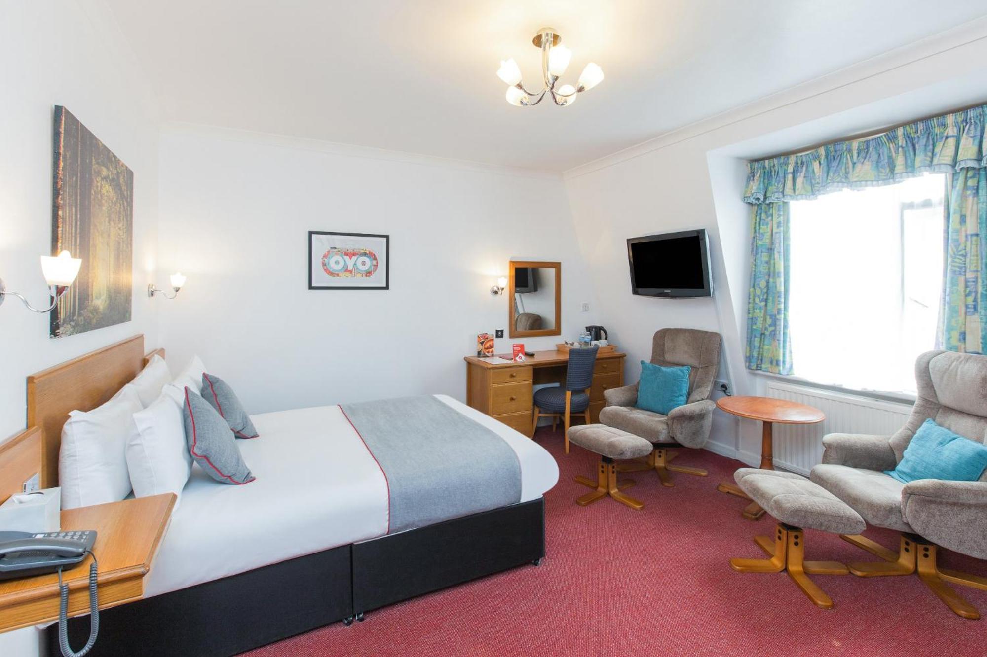 Oyo Stade Court Hotel Hythe  Exterior foto